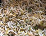 Foto langkah ke 3 dari resep Cah toge.