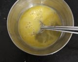 A picture of step 2 of Egg drop soup.
