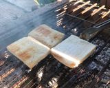 Gambar langkah 2 resipi Roti Bakar Dapur Kayu.