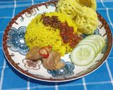 Foto langkah ke 7 dari resep Nasi Daun Jeruk Kuning Gurih.
