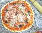 صورة لخطوة 2 من وصفة بيتزا و لا اروع😋