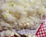 Foto del paso 2 de la receta: Guiso de legumbres y maíz blanco inspirado en el locro precolombino 🫕🥘🌽🫘ideal para congelar