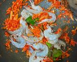Foto langkah ke 4 dari resep Tomyum Seafood🥘.