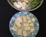 A picture of step 1 of Paneer Vegetable Curry.