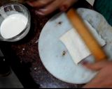 A picture of step 4 of Quick party samosas.