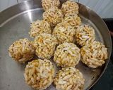 A picture of step 2 of Puffed Rice & Sesame Seeds Ladoo.