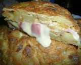Foto del paso 5 de la receta: Tortilla de papa rellena de Jamón y queso 🥔🧀