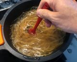 Foto del paso 1 de la receta Frittata de espaguetis con queso