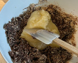 Foto del paso 2 de la receta: Pastel húmedo de almendras y chocolate sin harinas ni grasas añadidas