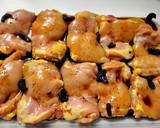 Foto del paso 3 de la receta: Pollo al ajo negro facilísimo, sano y muy rico