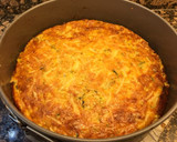 Foto del paso 9 de la receta: Tarta de calabacín, atún, patatas, queso.