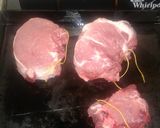 Foto del paso 6 de la receta: Medallones de carre de cerdo con salsa verde de espinaca