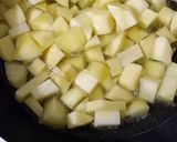 Foto langkah ke 1 dari resep Oseng-Oseng Kentang 🥔.