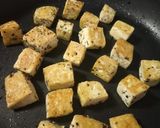 A picture of step 2 of Tofu-Chickpeas Summer Salad.