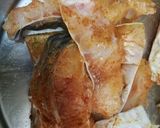 A picture of step 1 of Fish Curry with Vindi.