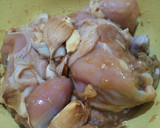 Foto langkah ke 2 dari resep 165. Chicken Garlic / Ayam Goreng Bawang Putih.