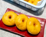 Foto langkah ke 5 dari resep Donat Ubi Kuning.