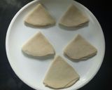 A picture of step 8 of Paal poli/milk poli.