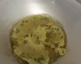Foto langkah ke 3 dari resep Rempeyek kacang hijau, aroma daun jeruk.