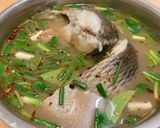 รูปขั้นตอนการทำที่ 2 ของ ต้มยำปลานิล 🐟
