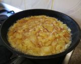 A picture of step 4 of Classic Spanish Tortilla.