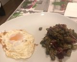 Foto del paso 4 de la receta: Habitas con jamón y huevo