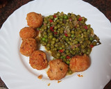 Foto del paso 6 de la receta: Albóndigas de papas, garbanzos y carne con guisantes