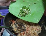 Foto langkah ke 5 dari resep Spaghetti Ayam Pedas.