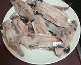Foto del paso 1 de la receta Buñuelos de sardina con albaricoque