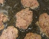 A picture of step 3 of Fried meatballs.