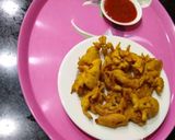 A picture of step 4 of Onion pakoda.