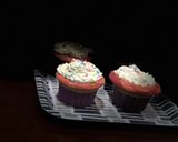 A picture of step 6 of Multicolor cupcakes.