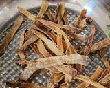Hình bước làm 1 của món Sá sùng rang