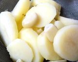 A picture of step 2 of Mashed Potatoes.