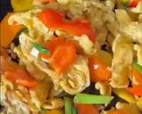 A picture of step 4 of Eggs and Pepper Stir Fry.