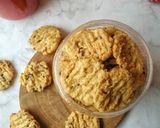 Foto langkah ke 4 dari resep Kukis Kacang Oat Coklat #beranibaking.