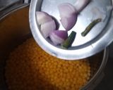 A picture of step 1 of Ghughni Chaat.