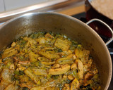 Foto del paso 5 de la receta: Pollo con cardo al curry de cerveza