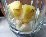 Pineapple Banana Smoothies recipe step 2 photo