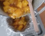 A picture of step 7 of Mango & Lime Agar Jelly.