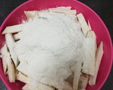 Gambar langkah 2 resipi Ubi kayu celup tepung.