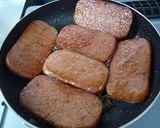 A picture of step 3 of Spam Musubi.