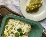 A picture of step 5 of Swiss-Oaxacan Green Enchiladas 🤔😅.