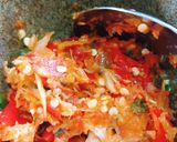 รูปขั้นตอนการทำที่ 1 ของ ไก่ฉีกผัดพริกเกลือ