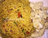 A picture of step 4 of Indomie jollof.