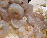 รูปขั้นตอนการทำที่ 2 ของ กุ้งผัดเปรี้ยวหวาน