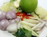A picture of step 1 of Kanya's Tofu Soup / Tom Yum Style.