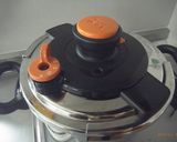 A picture of step 4 of Authentic Clementine Jam.