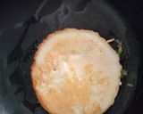 A picture of step 3 of Maggi uttapam.