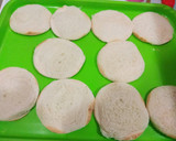 Foto del paso 2 de la receta: Mini-pizzas con pan de molde
